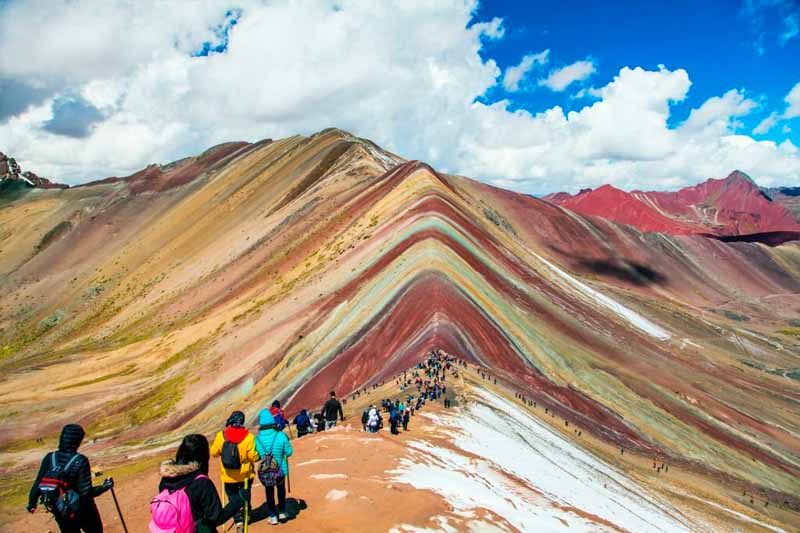 montaña arcoiris tour